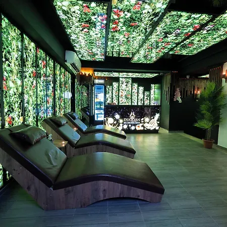 Duqqan Deluxe Hotel 4*