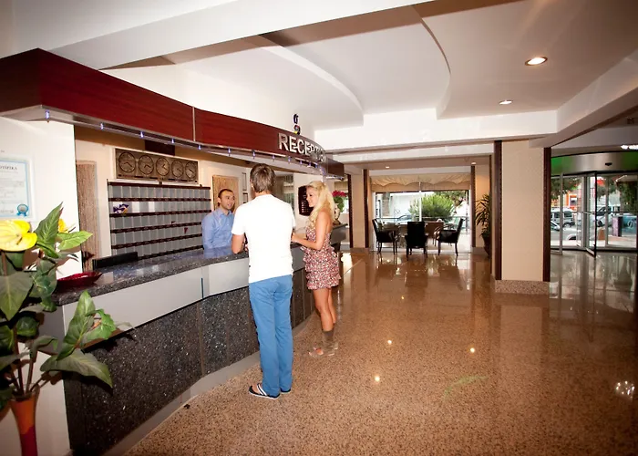 Hotel Duqqan Deluxe 4*