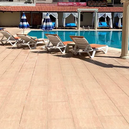 Duqqan Deluxe Hotel 4*